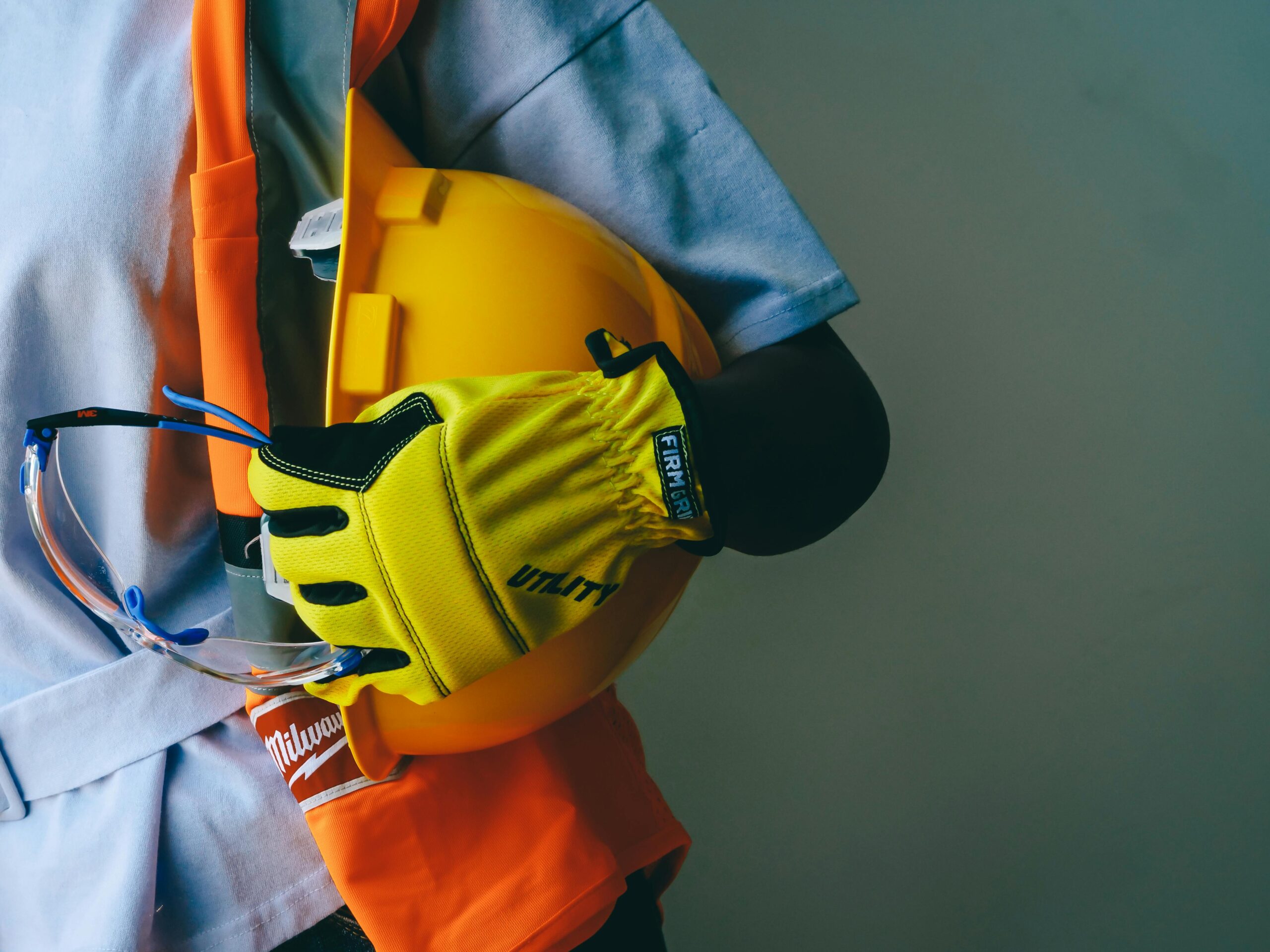 Wynajem odzieży roboczej dla firm – Jak działa, ile kosztuje i kiedy się opłaca?